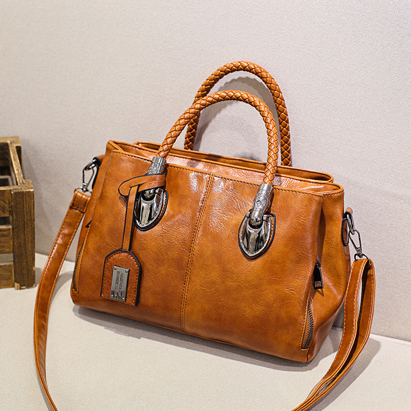 New handbags made of oil wax leather Boston, large tote bag made of soft leather | Bowlift