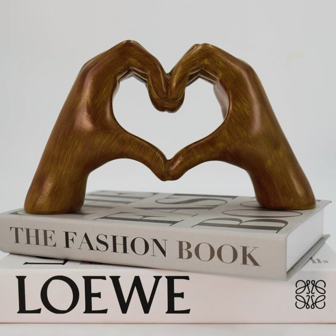 BowLift | WoodLove - Heart-Shaped Handicraft Made of Oak Wood