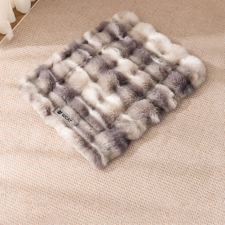 Heating mat for pets, tie-dye design