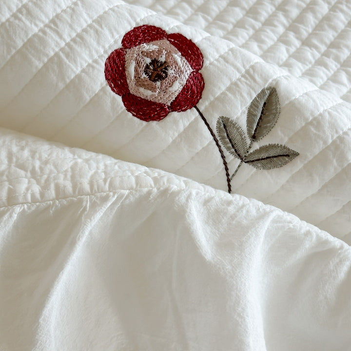 Cotton bedspread, 3-piece, with ruffles
