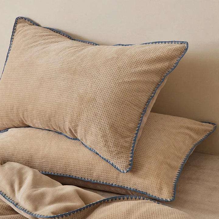Pillowcase made of milk fleece, textured, pair