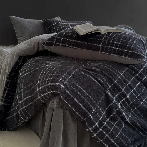 Winter Bedding Set, Milk Fiber Fleece, Geometric Pattern