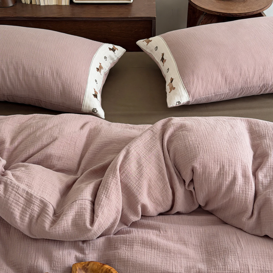 Soft cotton bedding set with fitted sheet
