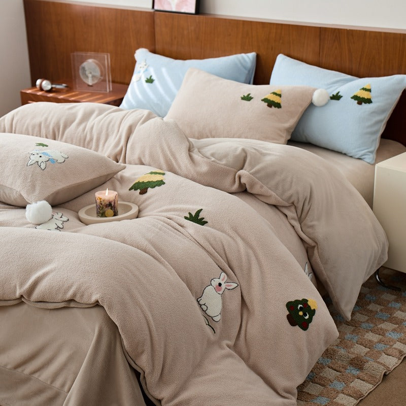 4-piece milk fleece bedding set with embroidery