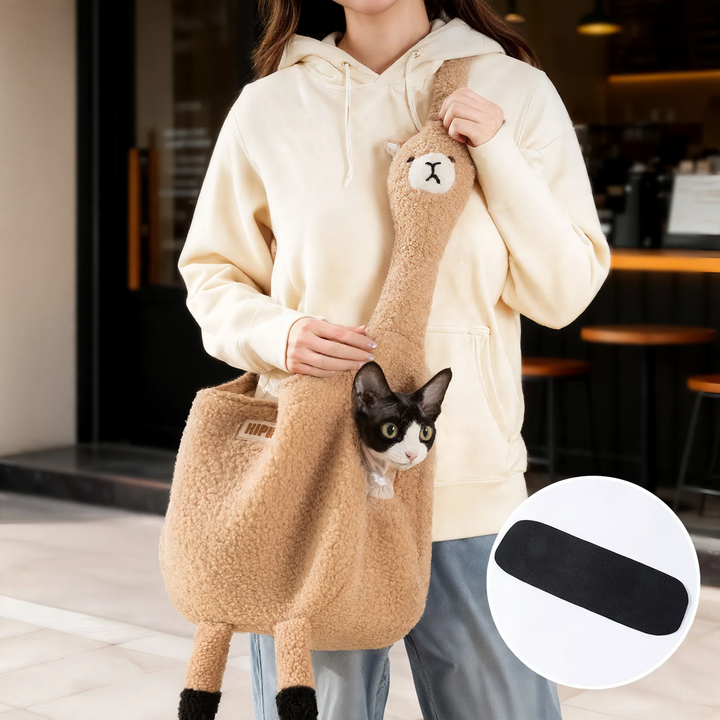 Heating pet carrier in animal figure shape