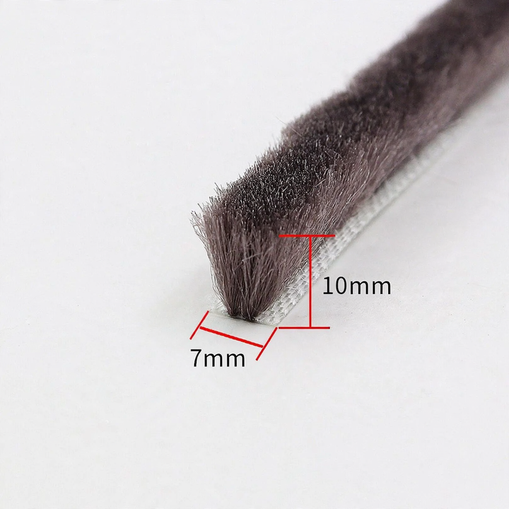 Replacement sealing brush for windows and doors