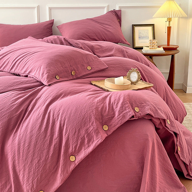 Duvet cover set made of washed cotton with button closure