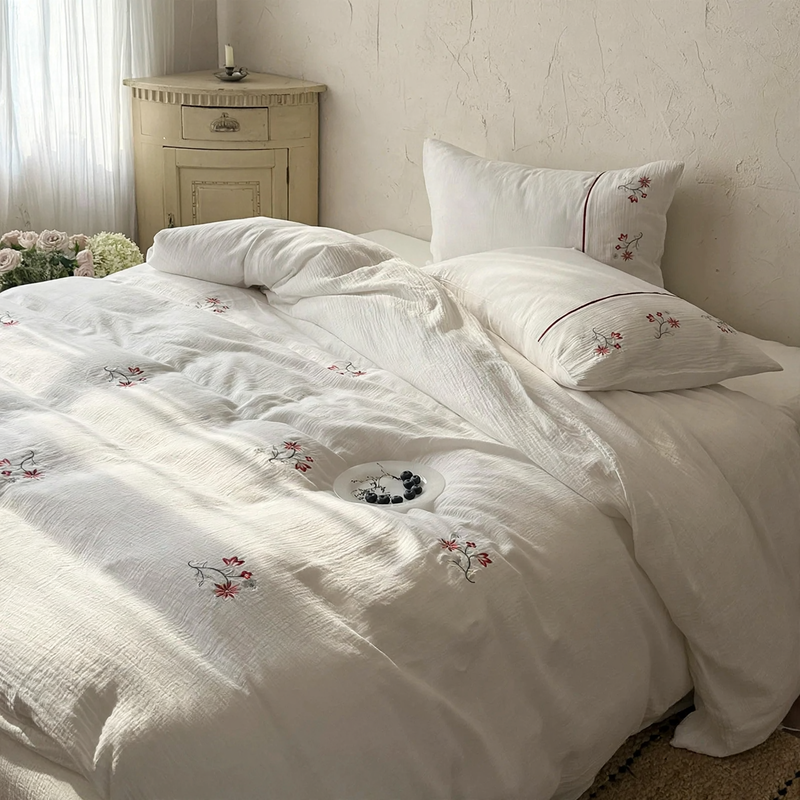 Cotton bedding set with embroidery, 4-piece