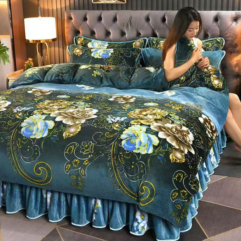 Thick milk fiber duvet with floral pattern