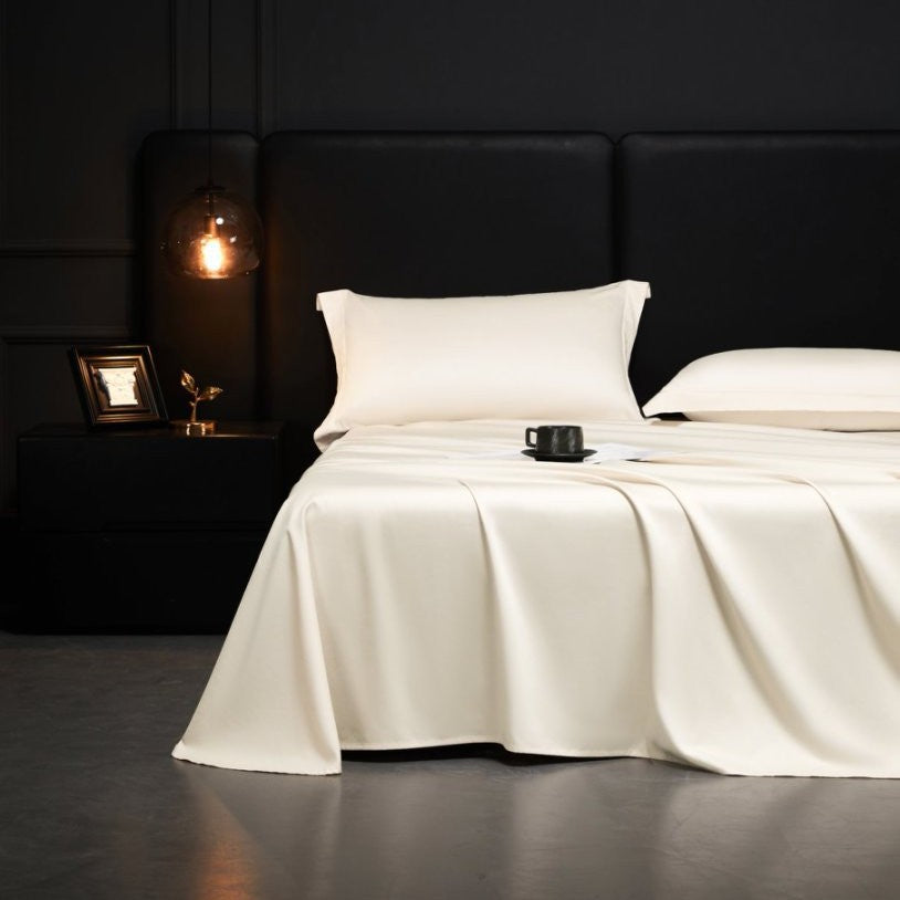 Bed sheet made of long-staple cotton, satin