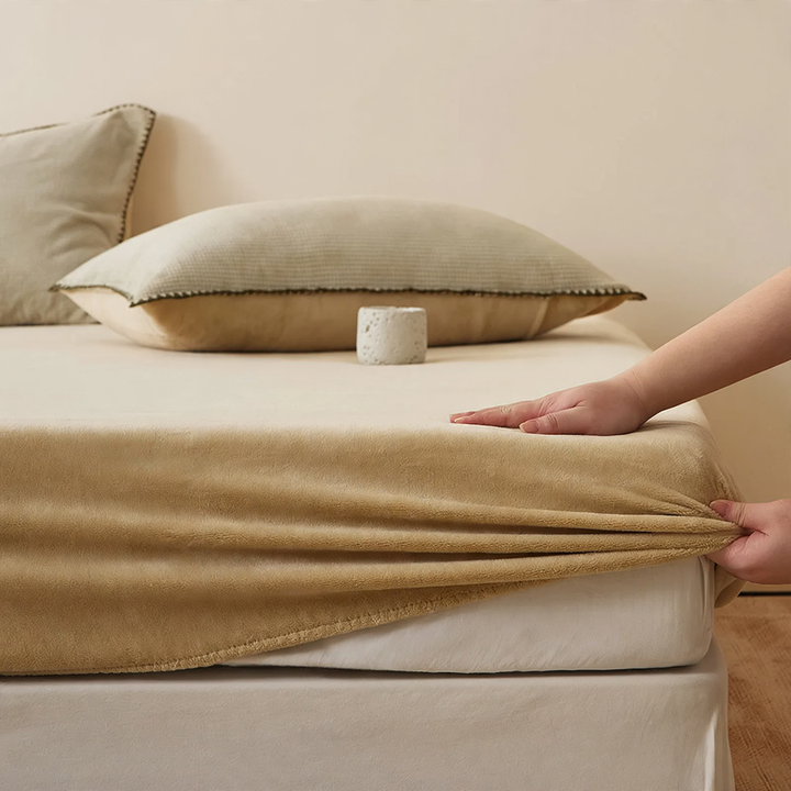 Fitted sheet made of milk fleece, 1.5 m, non-slip