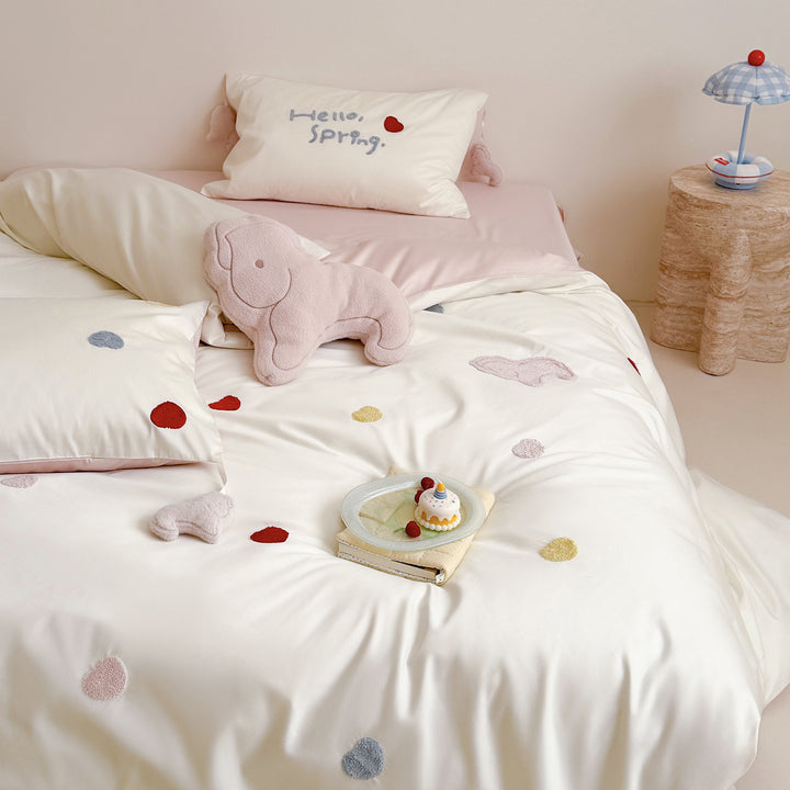 Cartoon bedding made from long-staple cotton
