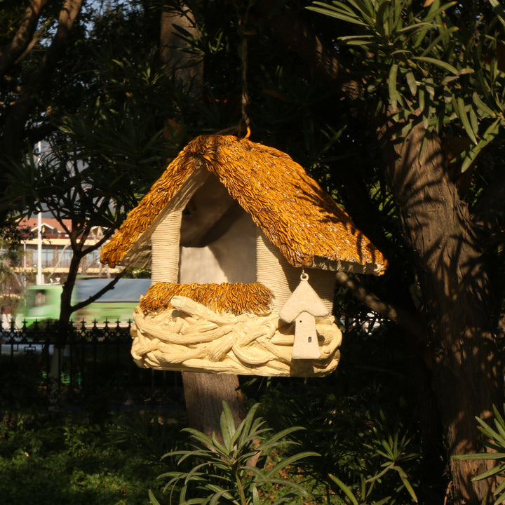 Decorative birdhouse hangers for the garden