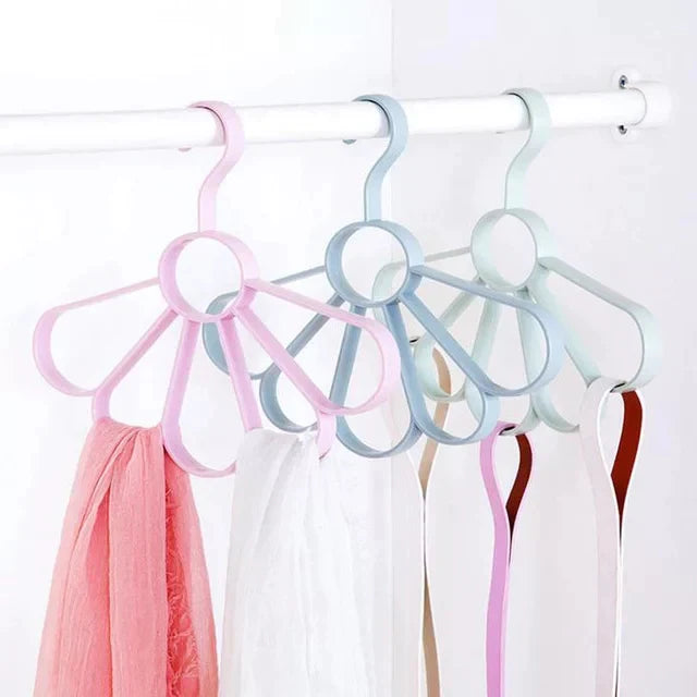 PETAL SHAPE CREATIVE SCARF HANGERS  Bowlift