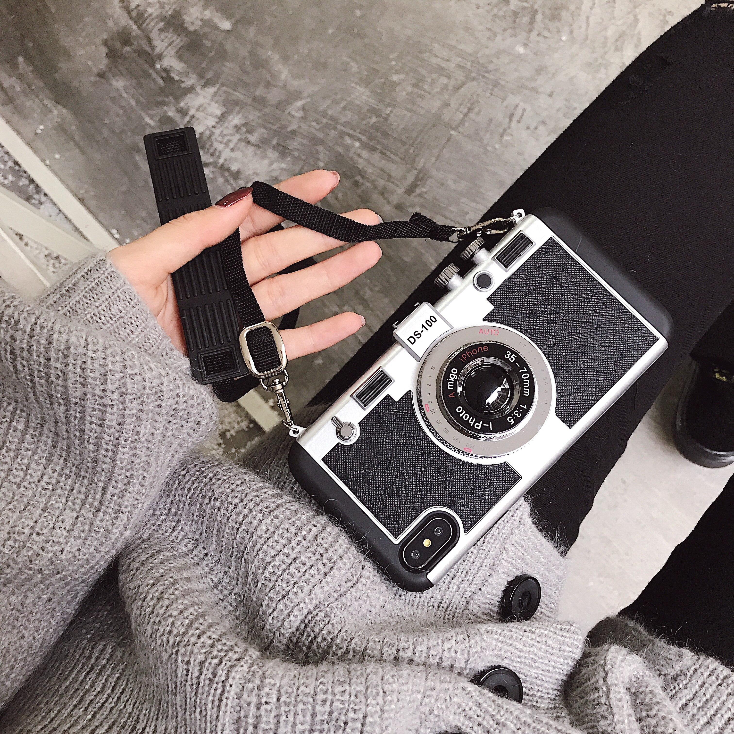 BowLift | 3D Retro Camera Phone Case