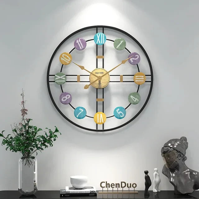 BowLift | StilTijd – Large Vintage Wall Clock with Roman Numbers and Metal Frame
