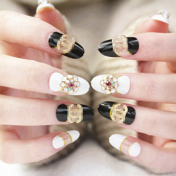 Glamorous Decorative Art Nails Bowlift