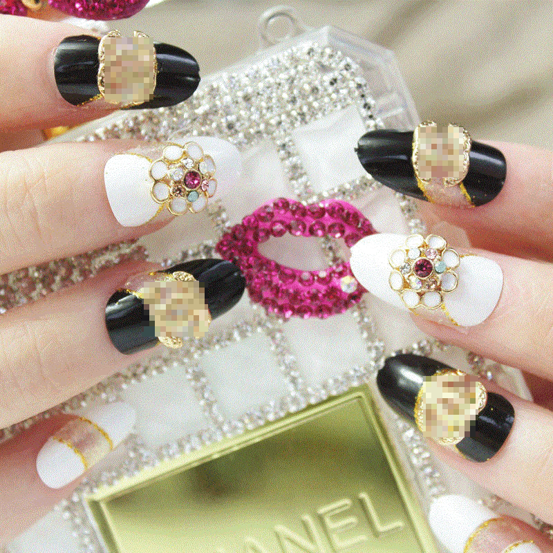 Glamorous Decorative Art Nails Bowlift