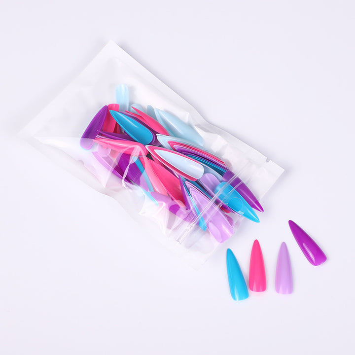 Artificial nails in elegant stiletto style Bowlift
