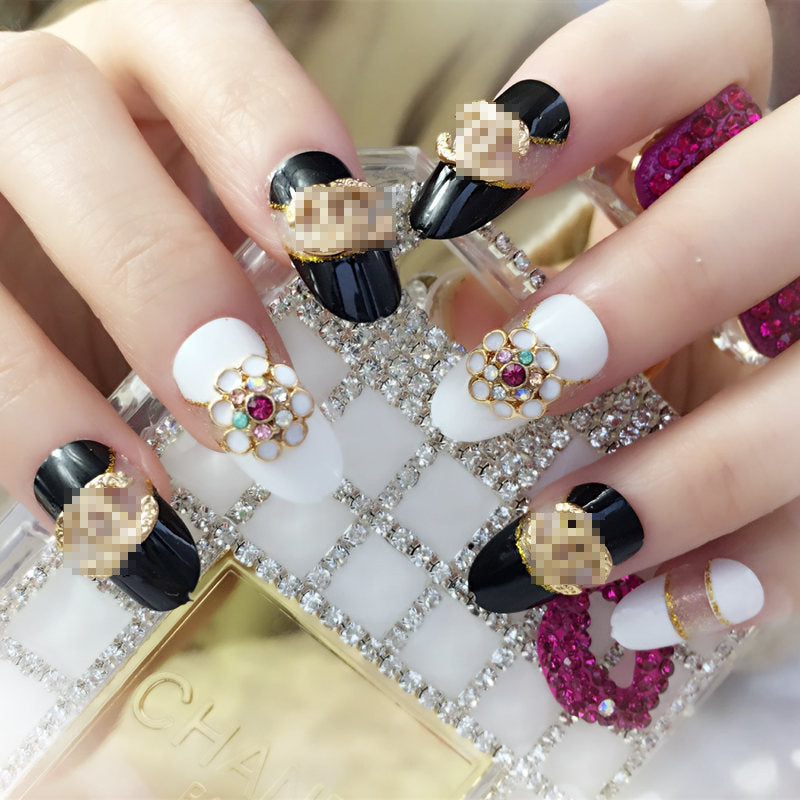 Glamorous Decorative Art Nails Bowlift