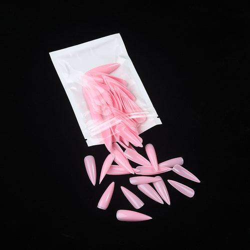 Artificial nails in elegant stiletto style Bowlift