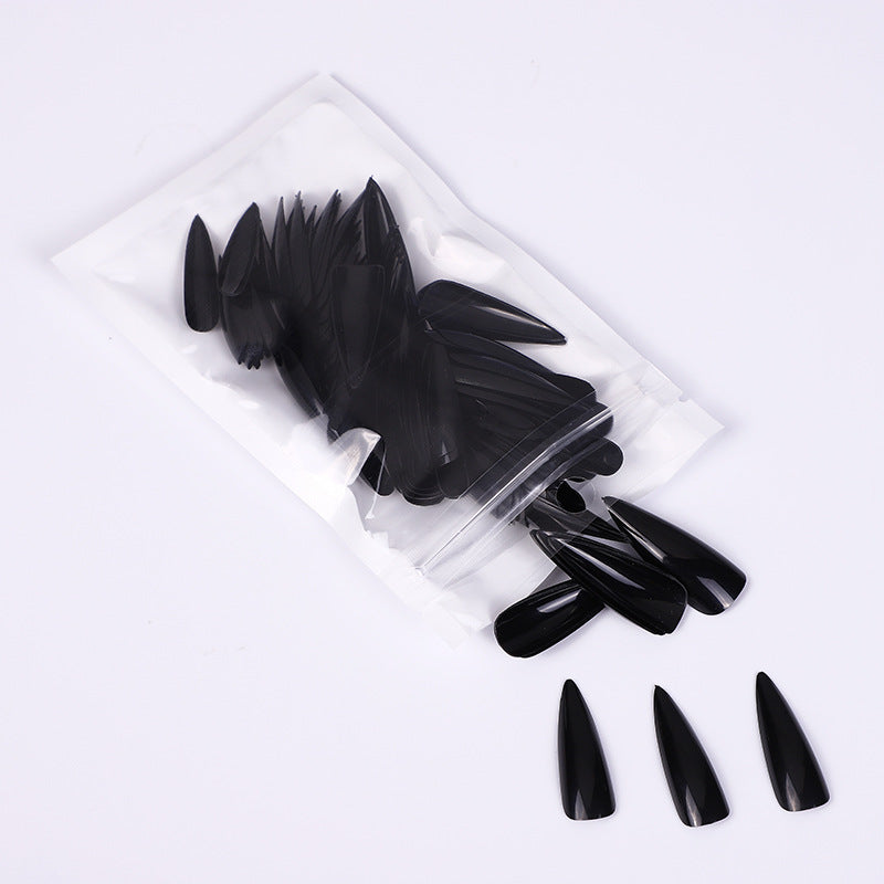 Artificial nails in elegant stiletto style Bowlift