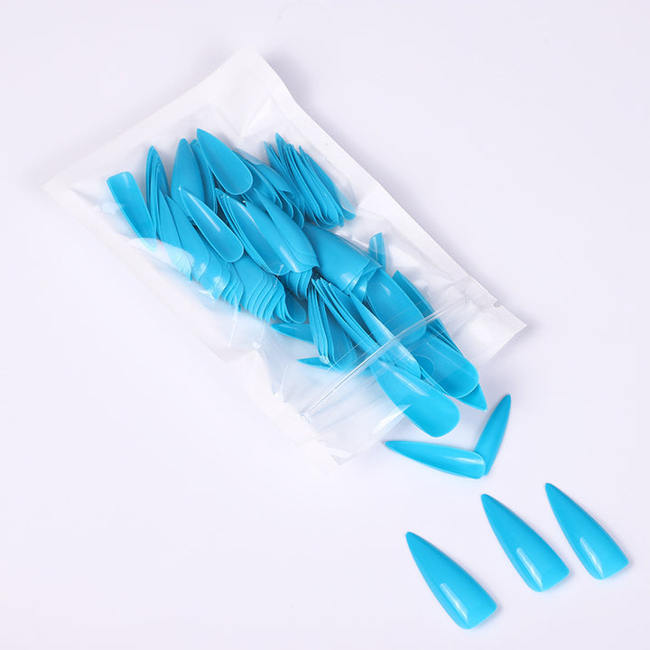 Artificial nails in elegant stiletto style Bowlift