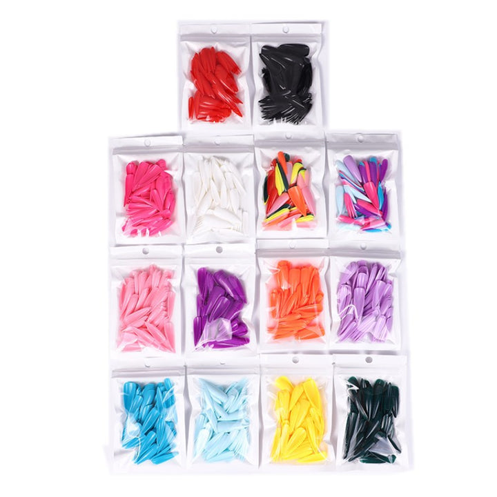 Artificial nails in elegant stiletto style Bowlift
