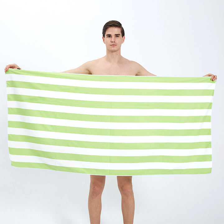 Beach towel with maritime turtle design Bowlift