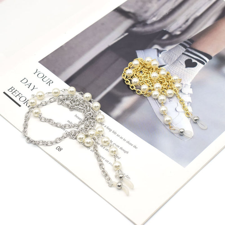 Elegant Pearl-Decorated Eyewear Chain Bowlift