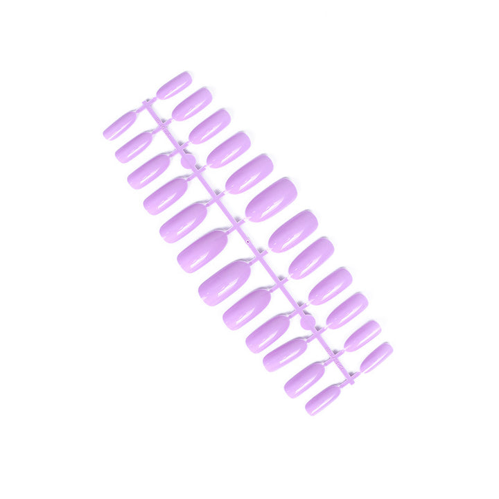 Artificial nails in elegant design Bowlift