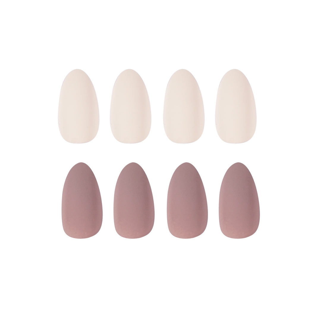 Artificial nail extensions in elegant stiletto design Bowlift