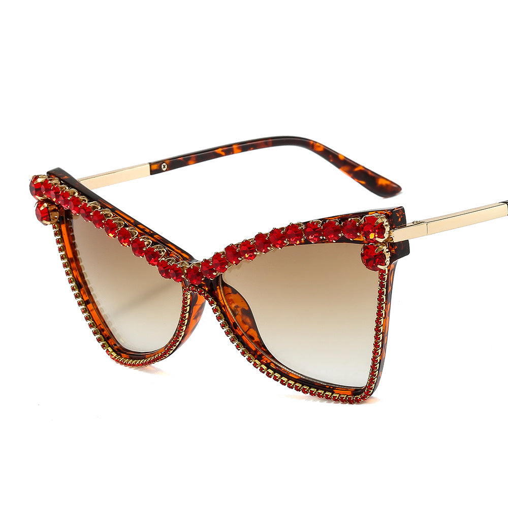 Ladies extravagant oversized sunglasses with gemstones Bowlift