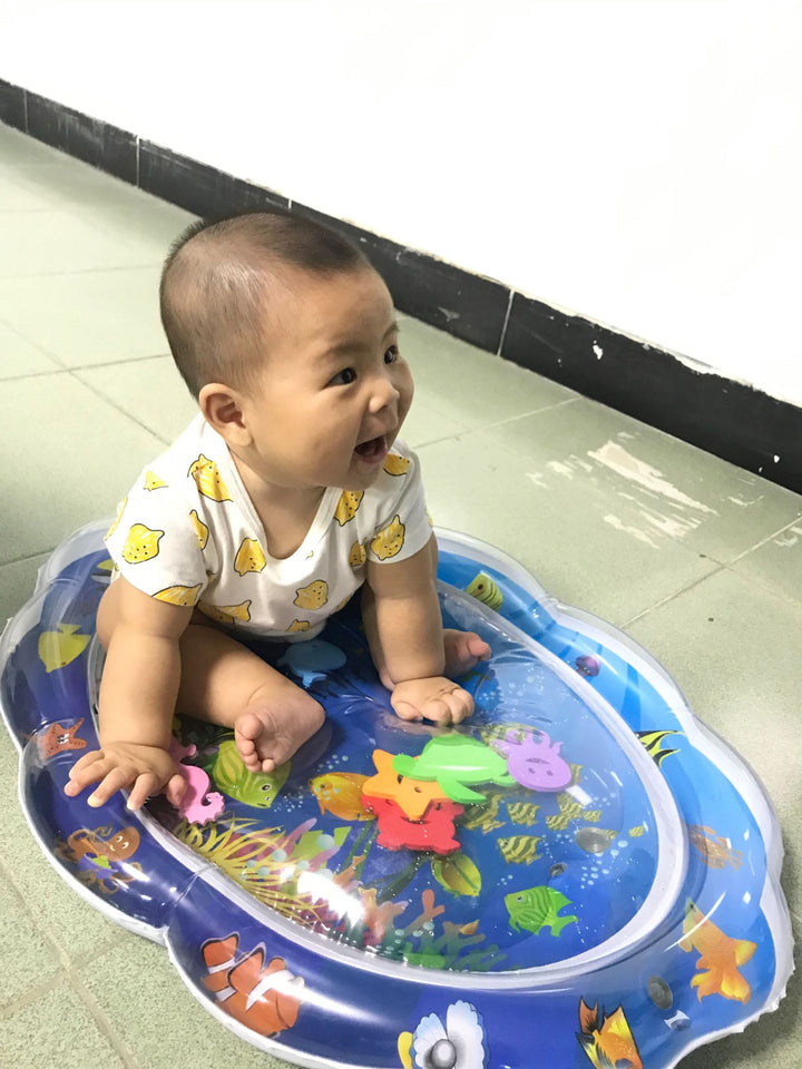 Unisex water play mat with colorful marine motifs Bowlift