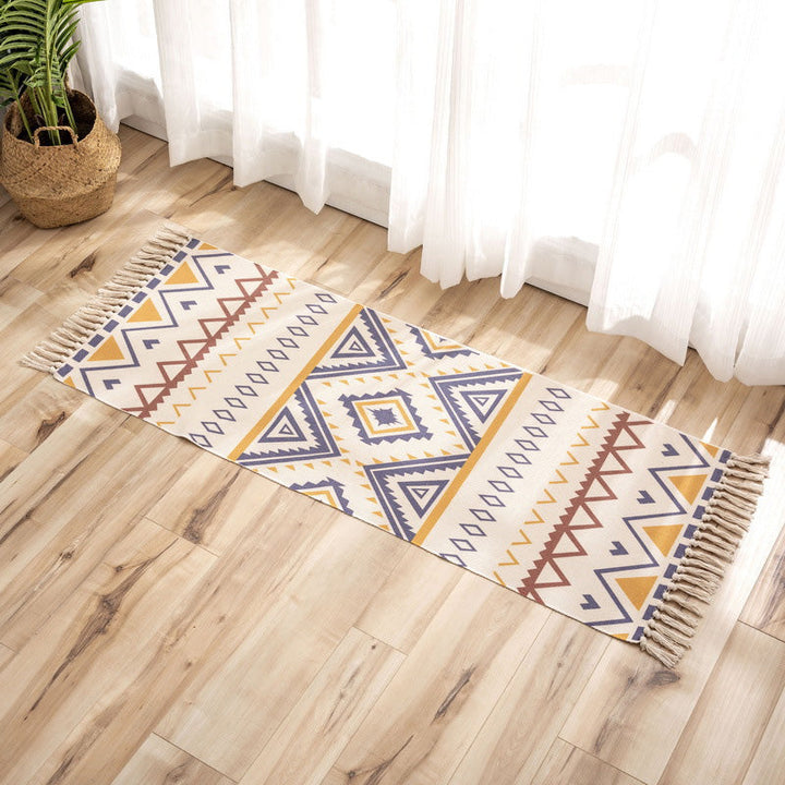 Nostalgia Tribal Pattern Carpet Multicolored Synthetic Carpet Pet Friendly Easy Care Carpet with Fringes for the Bedroom | Bowlift