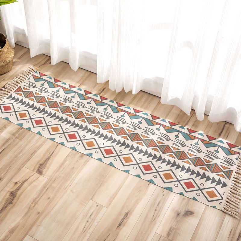 Nostalgia Tribal Pattern Carpet Multicolored Synthetic Carpet Pet Friendly Easy Care Carpet with Fringes for the Bedroom | Bowlift