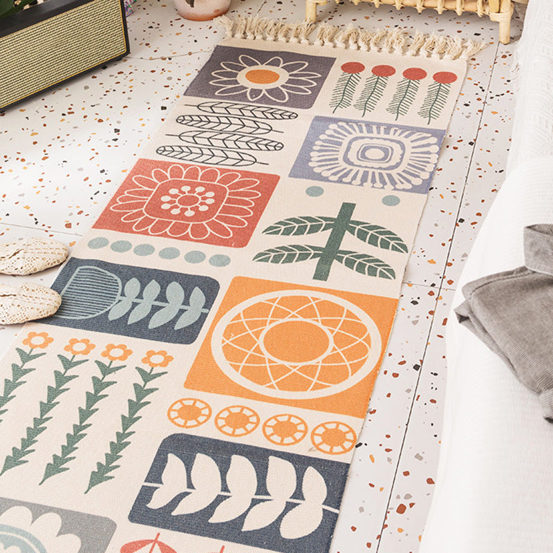 Nostalgia Tribal Pattern Carpet Multicolored Synthetic Carpet Pet Friendly Easy Care Carpet with Fringes for the Bedroom | Bowlift