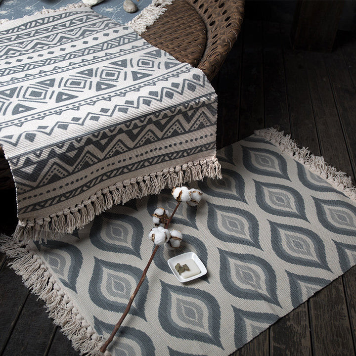 BowLift | Retro Bedroom Rug Multicolored Geometric Print Area Rug Fabric Machine Washable Carpet with Fringe