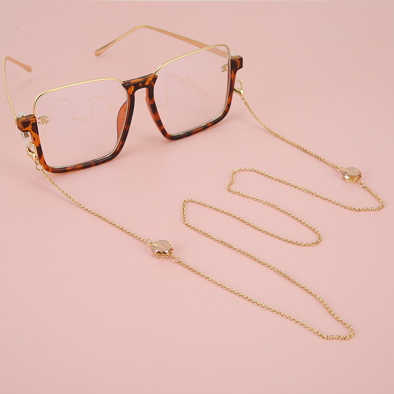 Adjustable Gold Beaded Eyewear Chain Bowlift