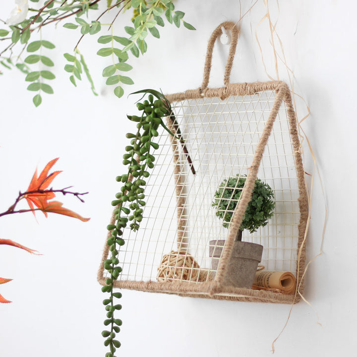 Decorative plant holder made of wire and natural fiber Bowlift