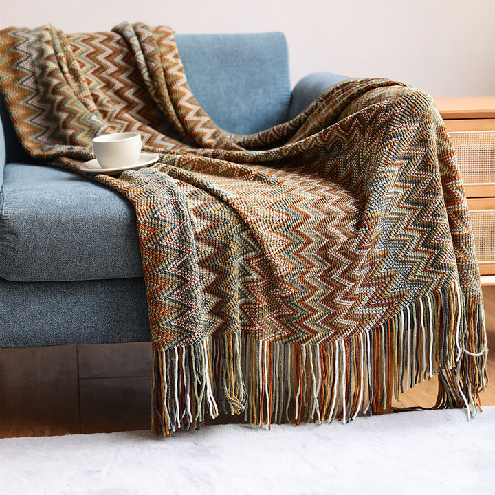 Zigzag Pattern Decorative Throw Blanket