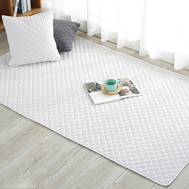 Multicolored simple cotton rug with striped design, non-slip backing, machine washable, rug for the bedroom | Bowlift