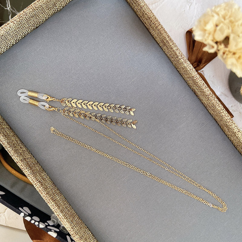 Beautiful statement earrings Bowlift