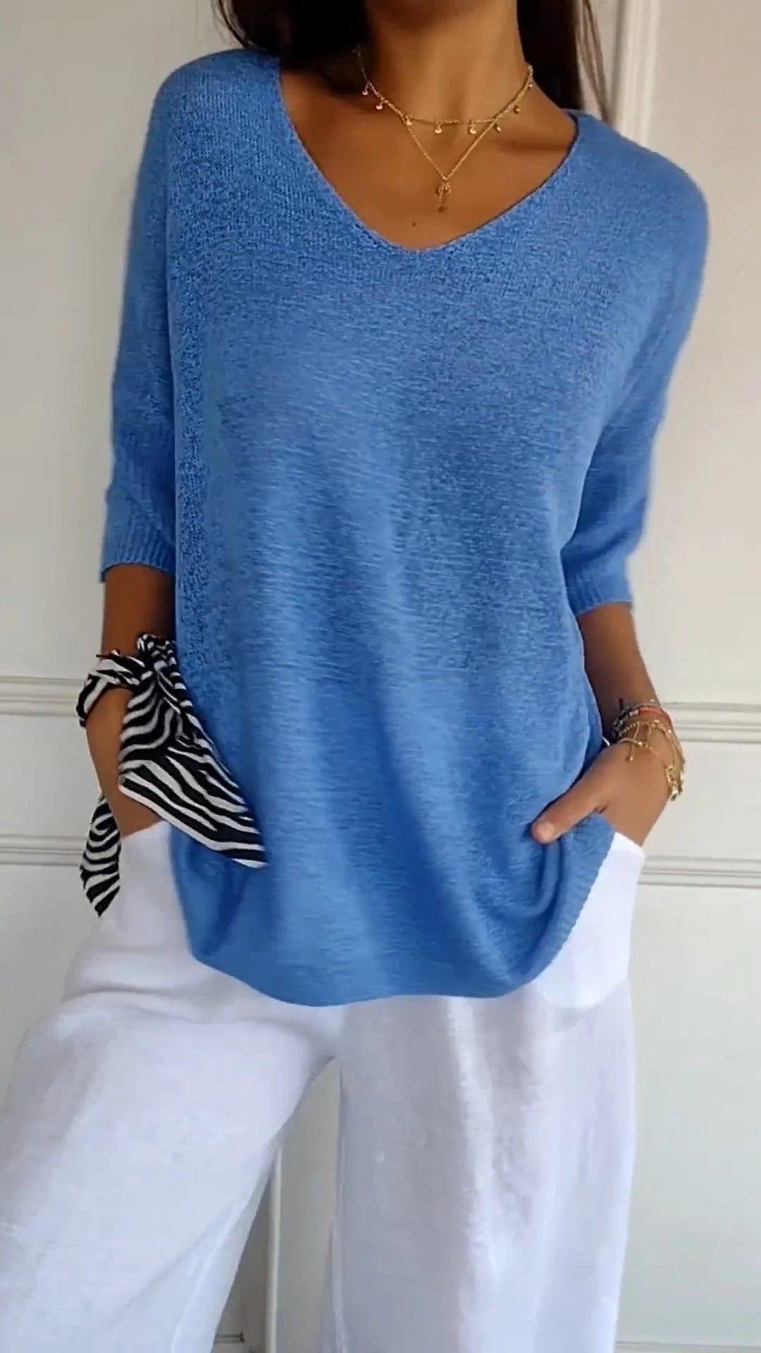 BowLift | Smoothly knitted Sanbergs with V-neck