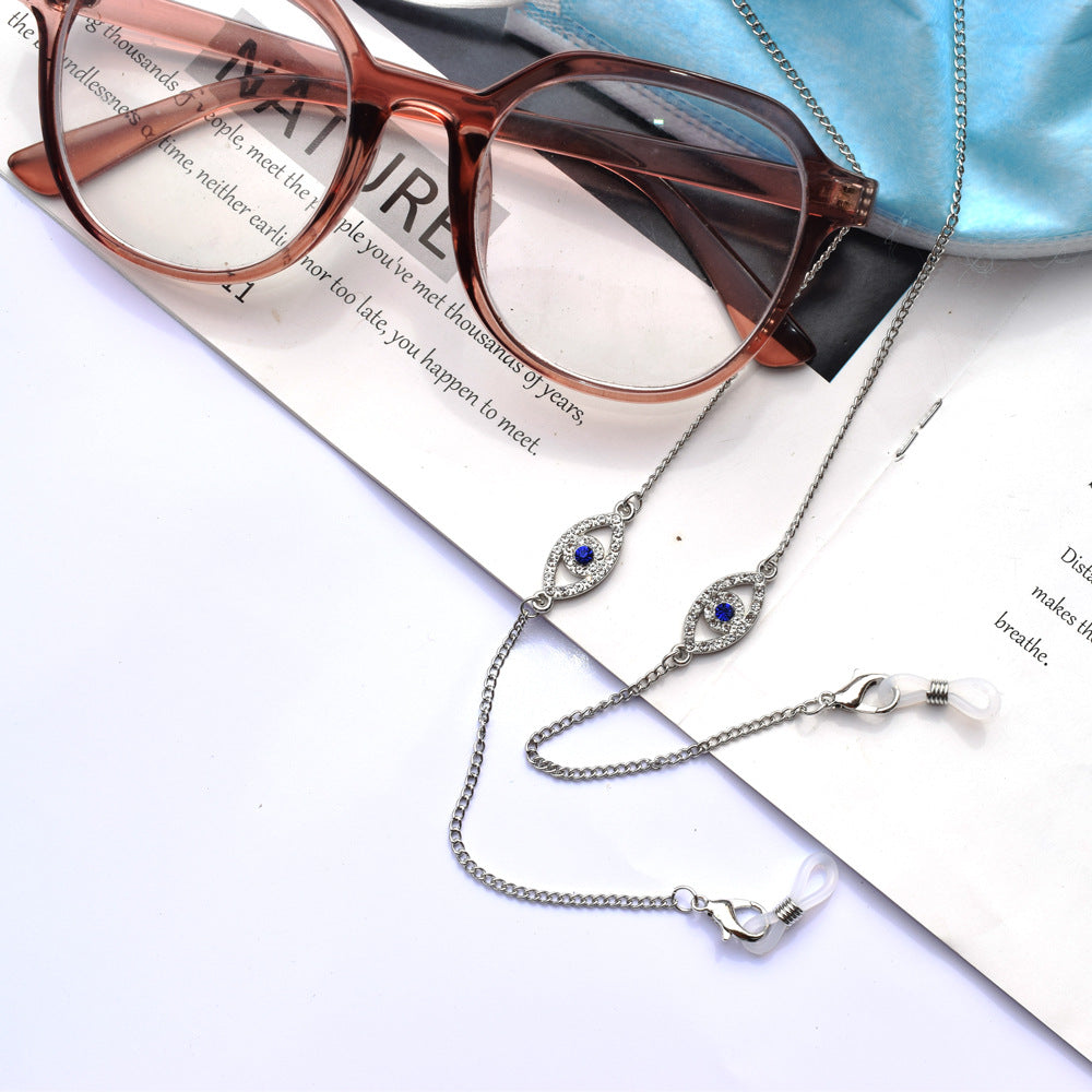 Elegantly Designed Eyewear Chain Bowlift