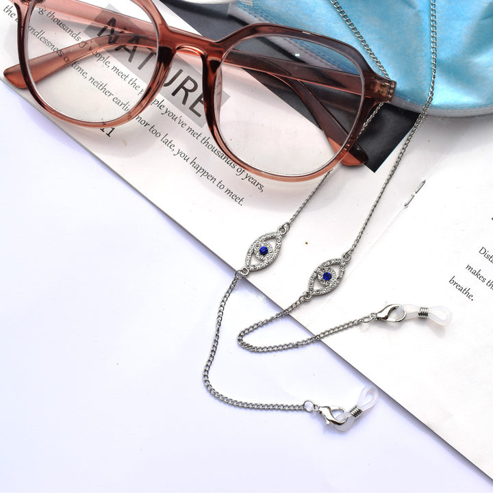Elegantly Designed Eyewear Chain Bowlift