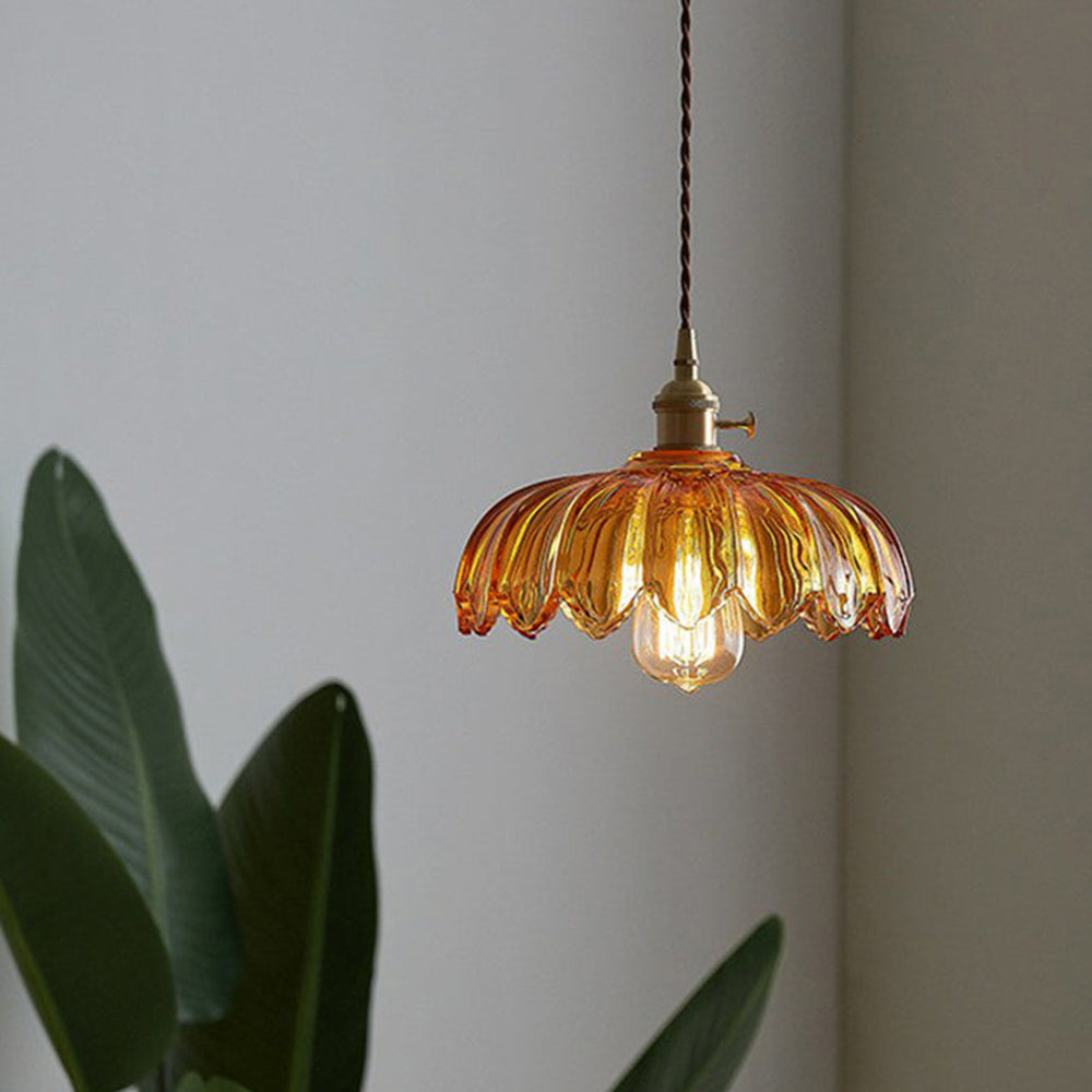 BowLift | Glass light that delights with details!
