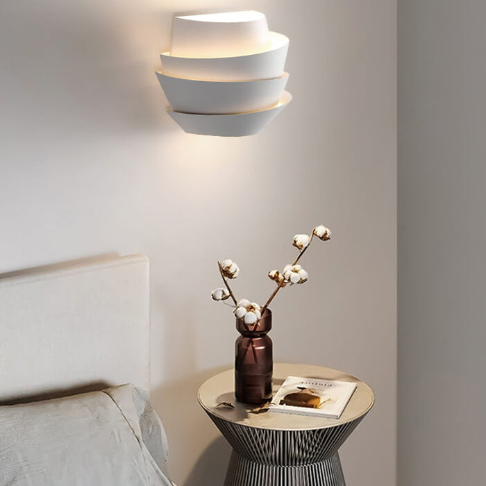 Scandinavian Wall Lamp with Dual Light Points - NordGlow | Bowlift
