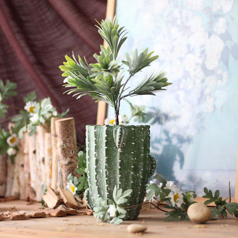 Decorative flower pot in cactus shape Bowlift
