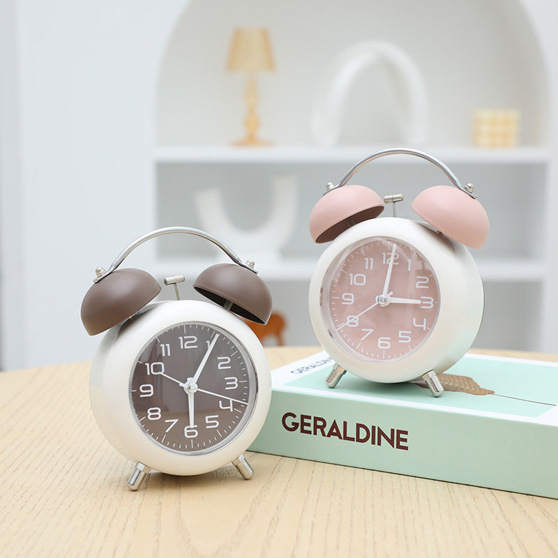 Retro Alarm Clock with Classic Design Bowlift